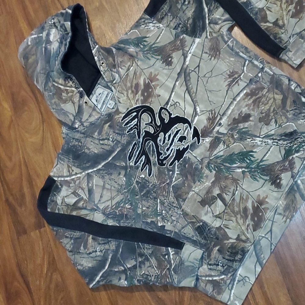 Men's camo Legendary Whitetails hooded sweatshirt